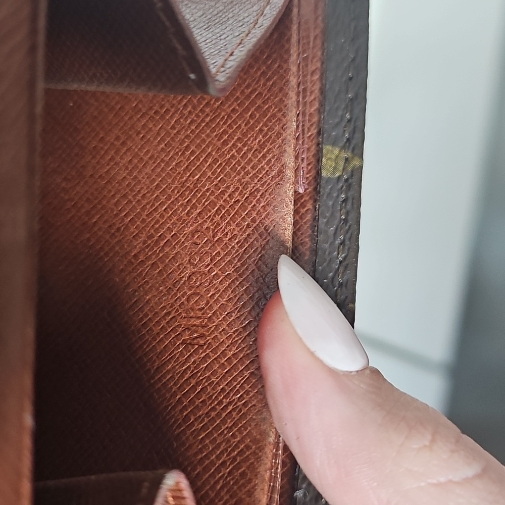 Louis Vuitton Brown Monogram Compact Wallet - Picture 13 of 13